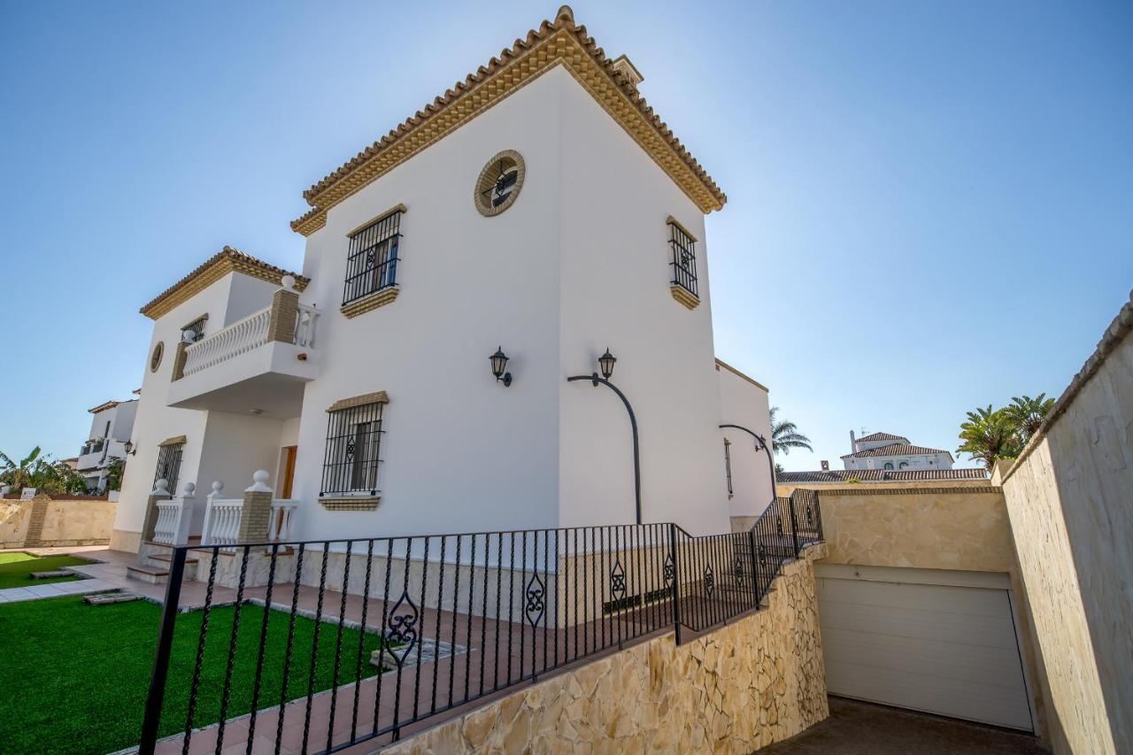 Chalet Adosado Atalaya P Conil De La Frontera Exterior photo